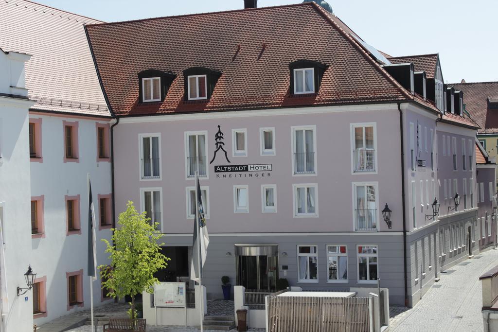 Altstadthotel Kneitinger, Abensberg Exterior foto